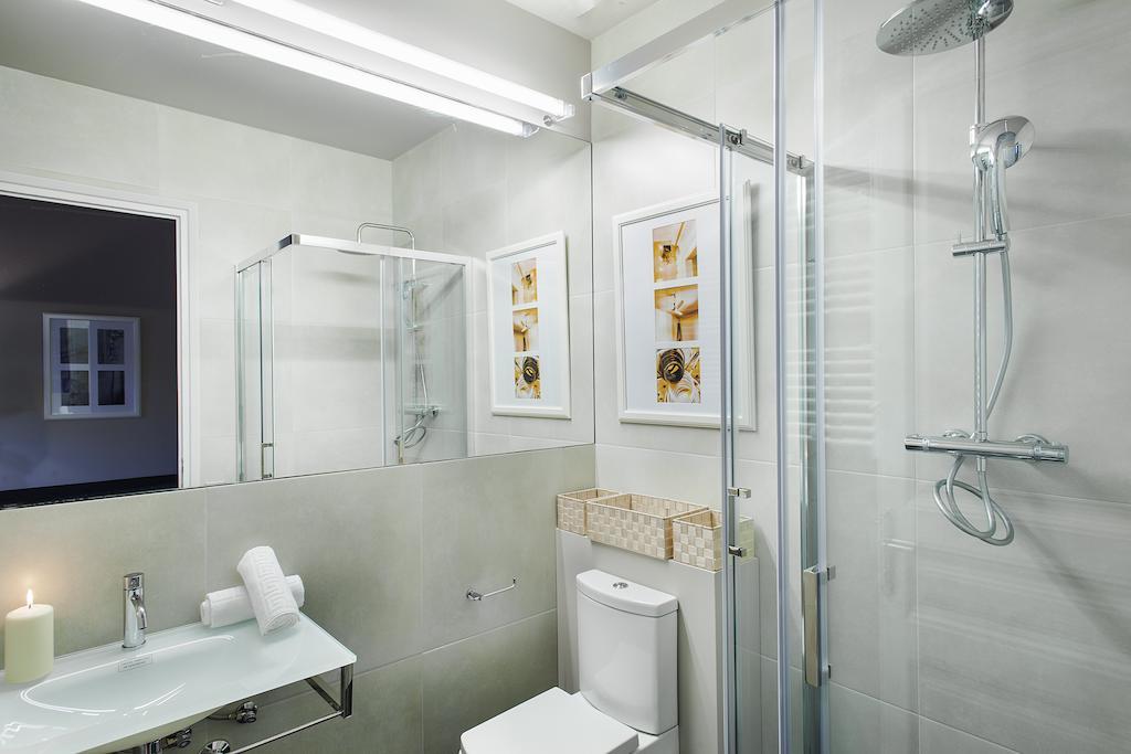 Bachome Gallery B&B Barcelona Phòng bức ảnh